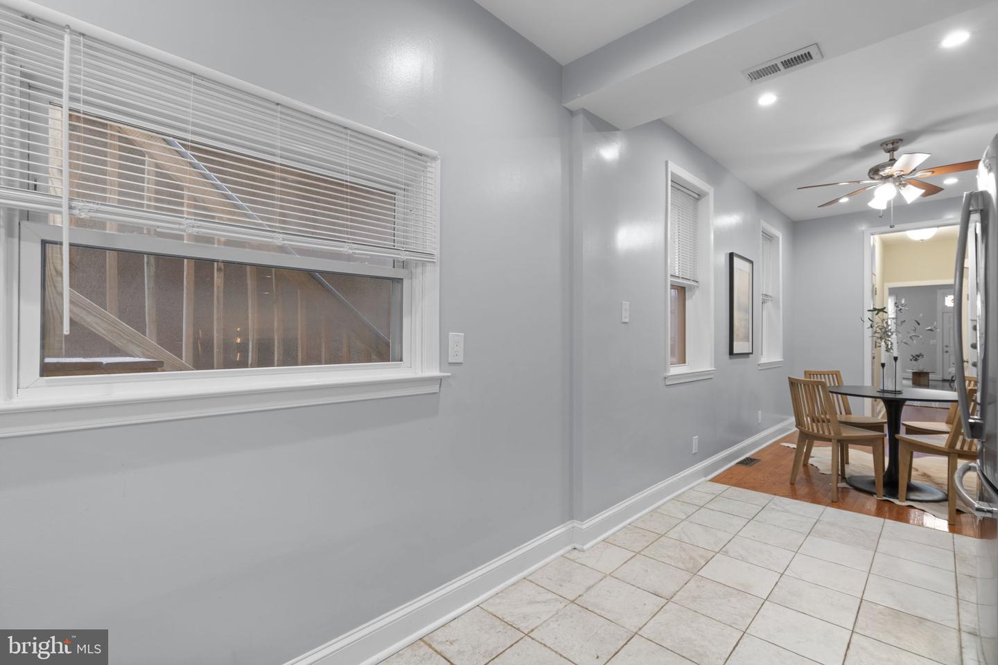 1253 William St Property Photo 16