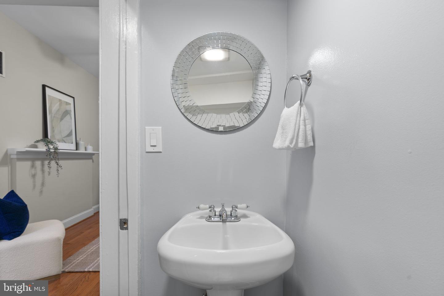1253 William St Property Photo 17