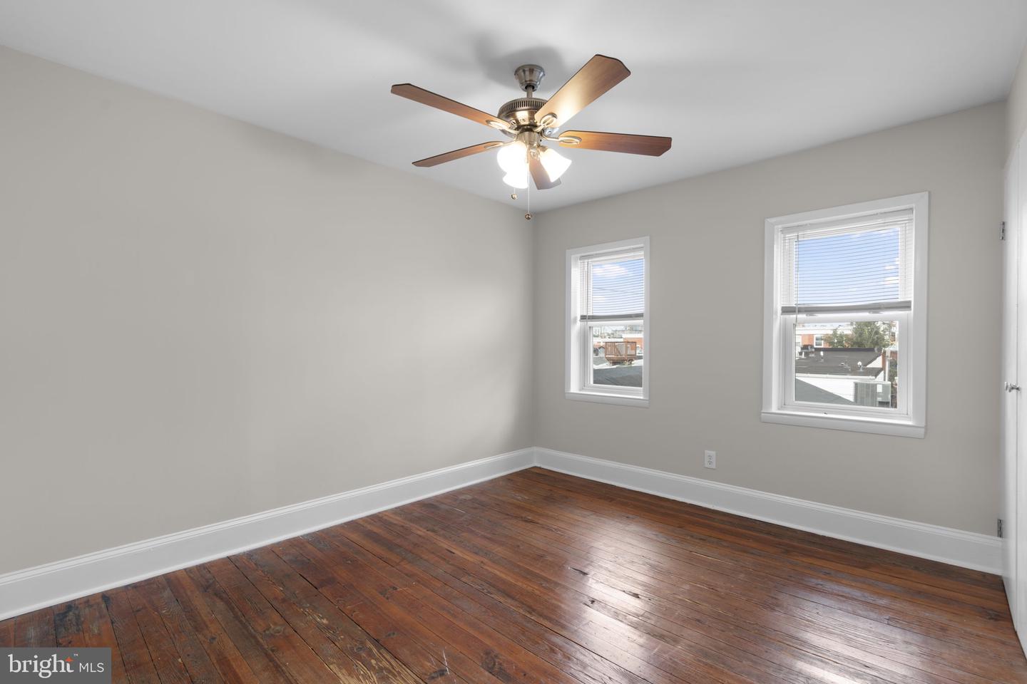 1253 William St Property Photo 28