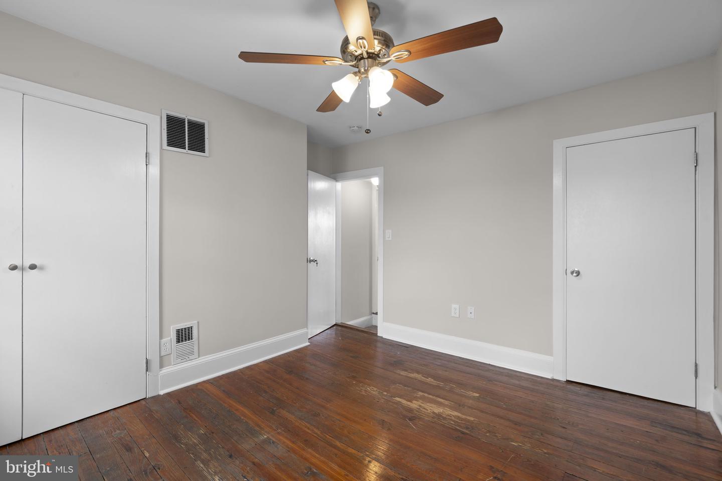 1253 William St Property Photo 32