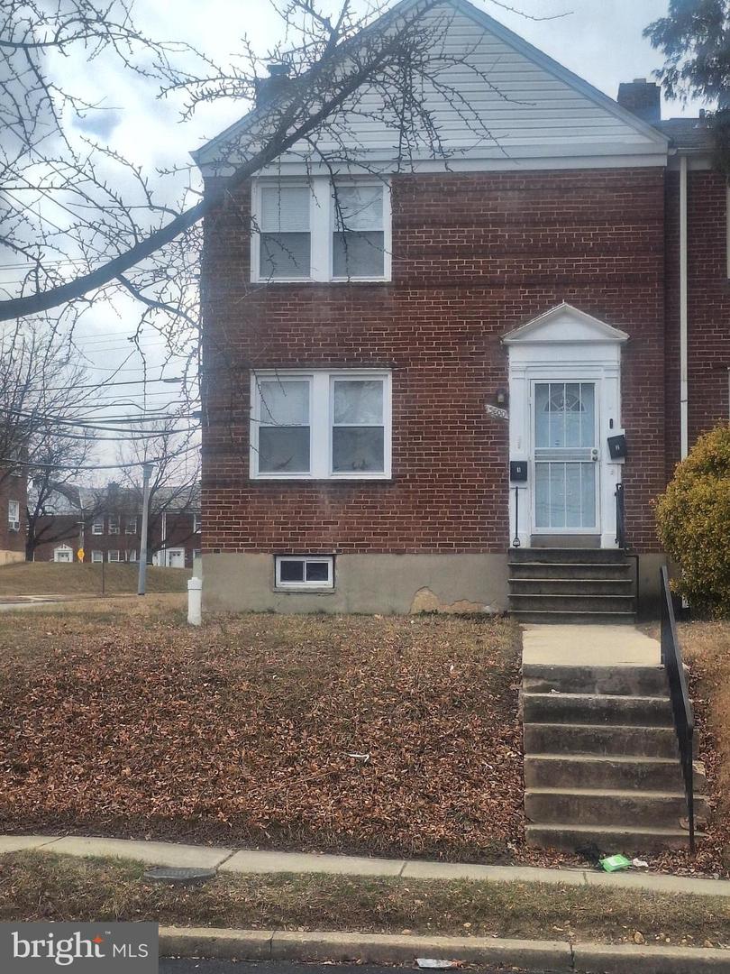 5600 MIDWOOD AVE Property Photo 1