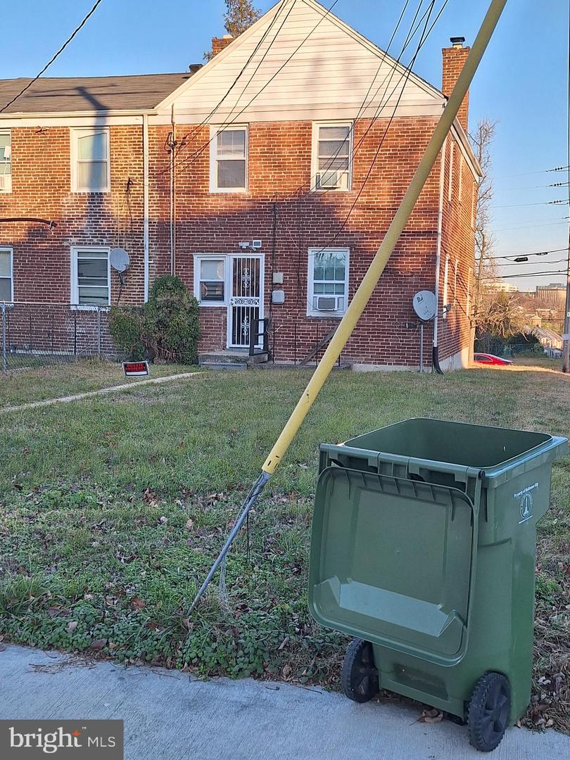 5600 Midwood Ave Property Photo 3