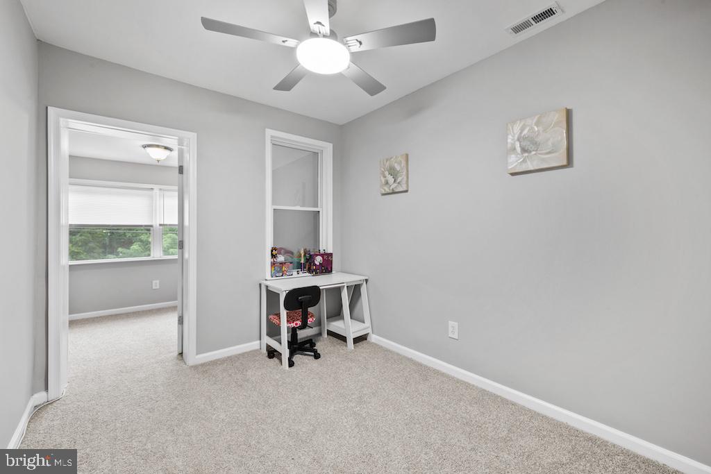 3326 Burleith Ave Property Photo 19
