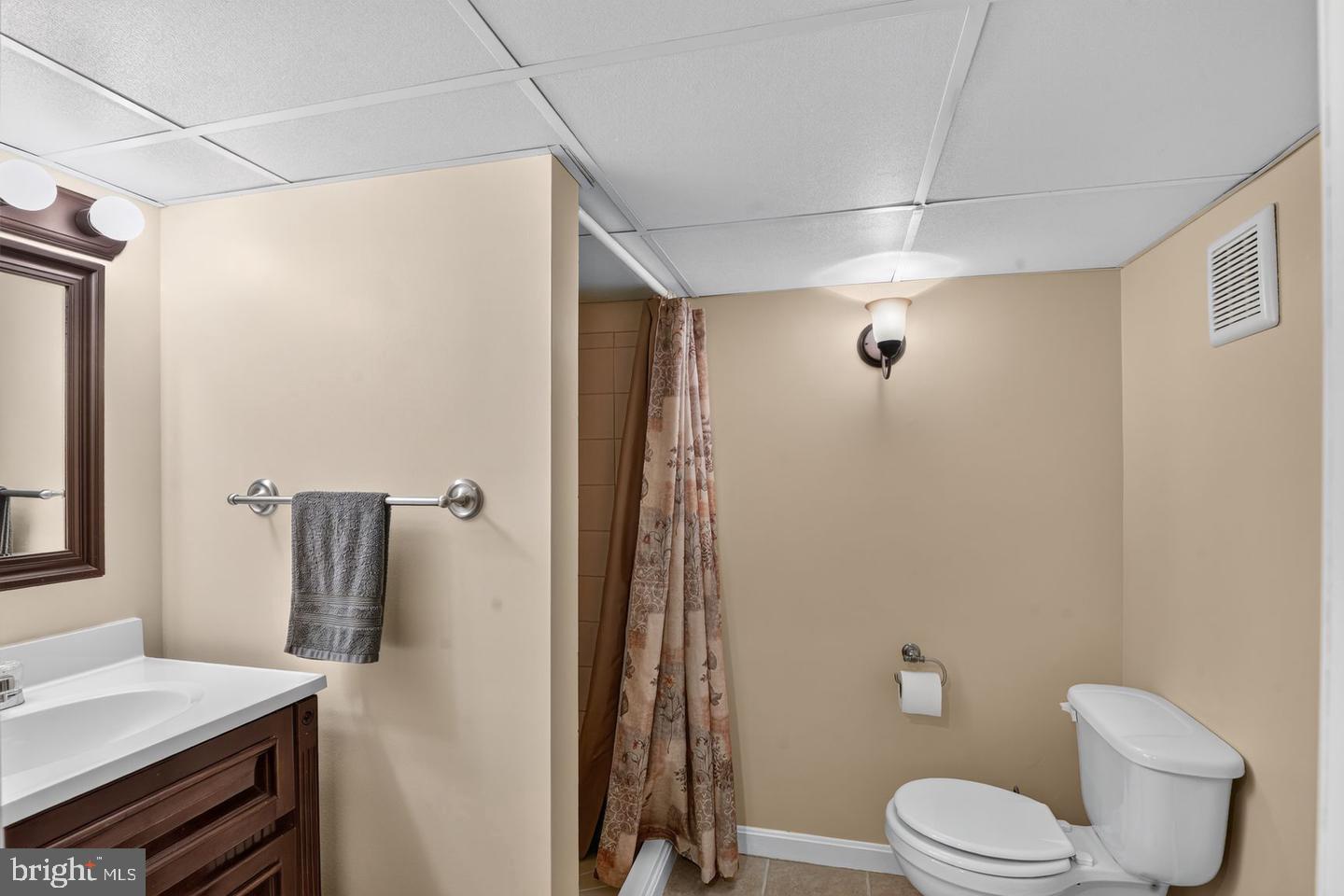 2815 Delmont Ave Property Photo 24