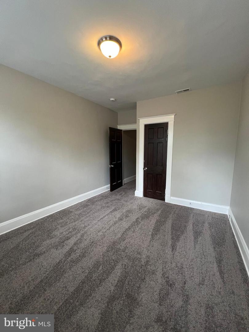 1329 Homestead St Property Photo 19