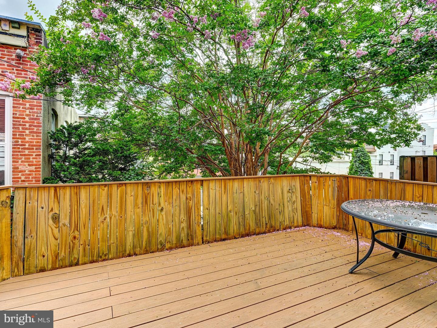 2015 E Pratt St Property Photo 38