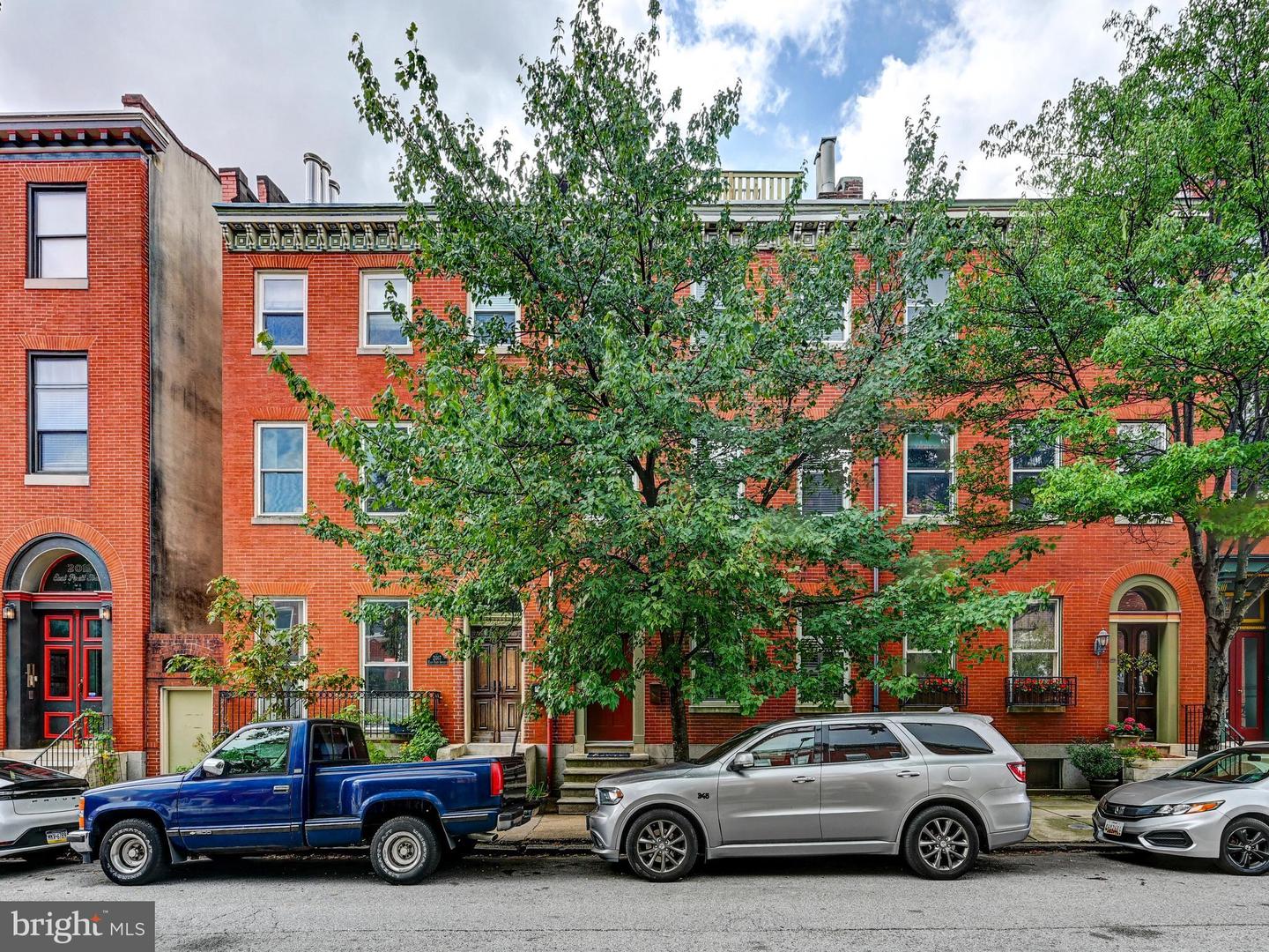 2015 E Pratt St Property Photo 43