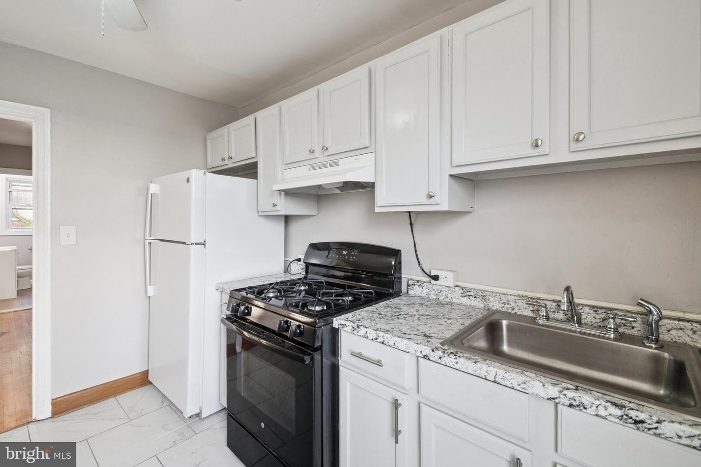 5961 Benton Heights Ave #2 Property Photo 3