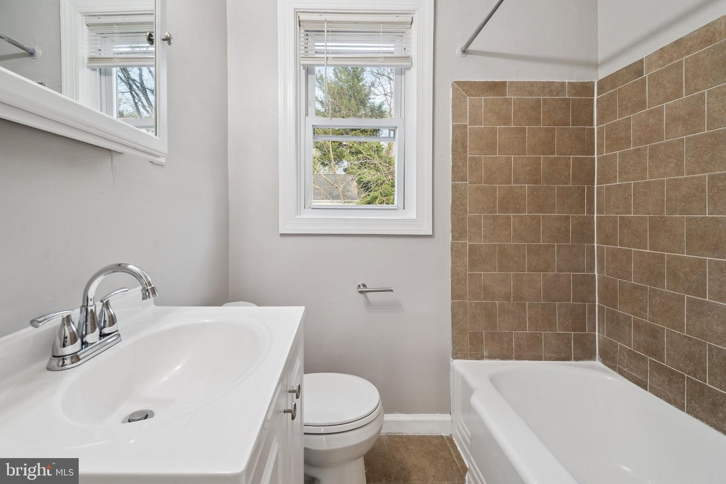 5961 Benton Heights Ave #2 Property Photo 15