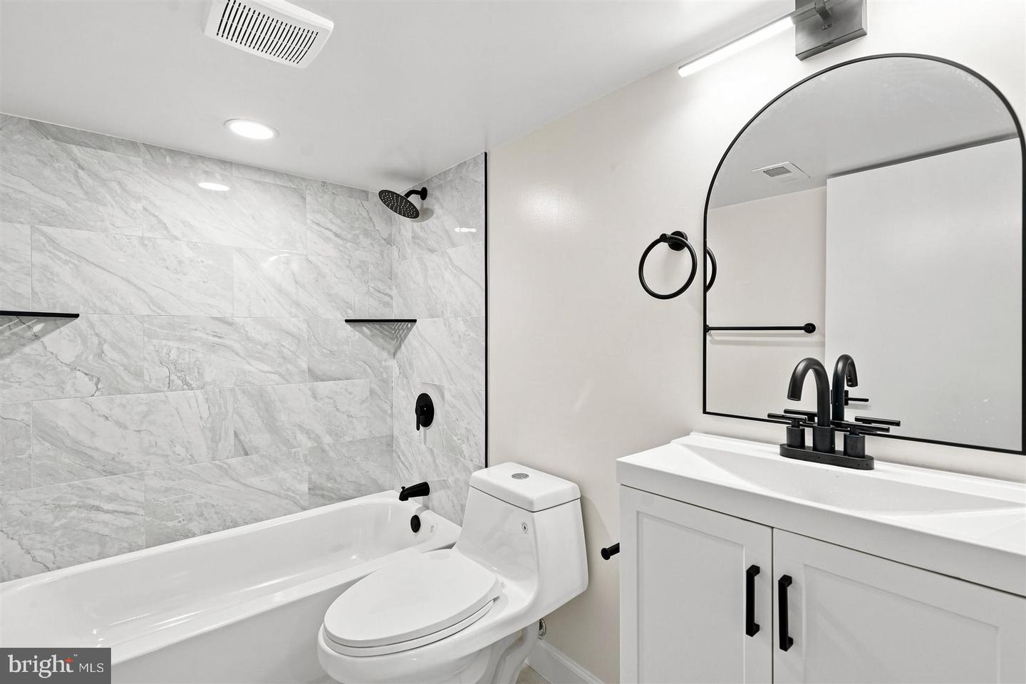2519 Glencoe Rd Property Photo 37