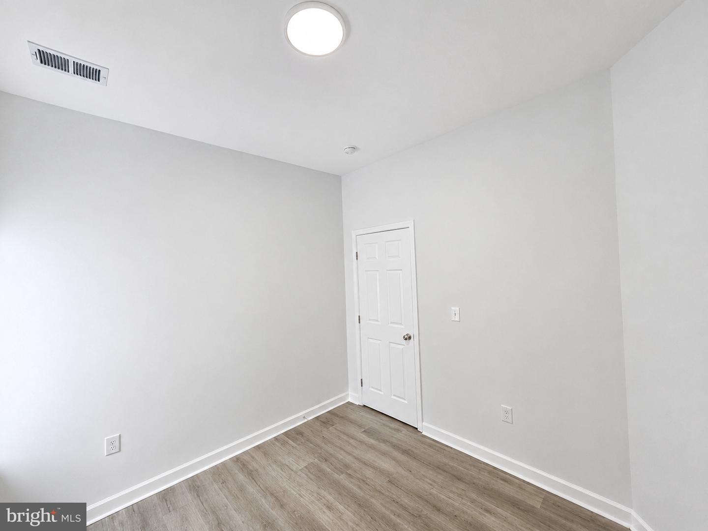 4031 Park Heights Ave Property Photo 12