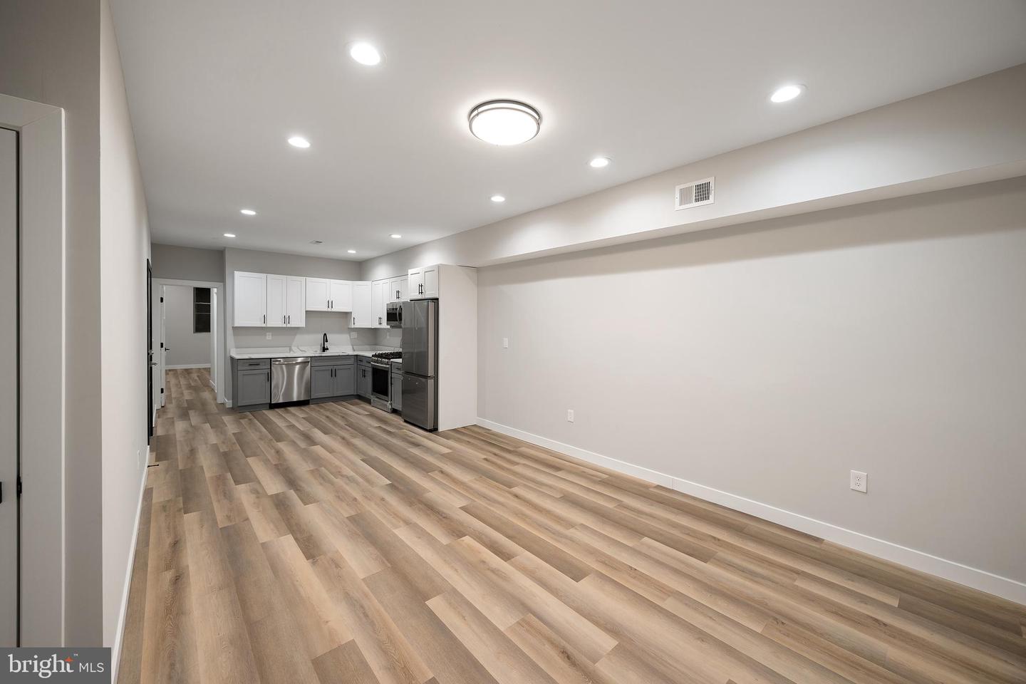2037 Mcculloh St #2 Property Photo 7
