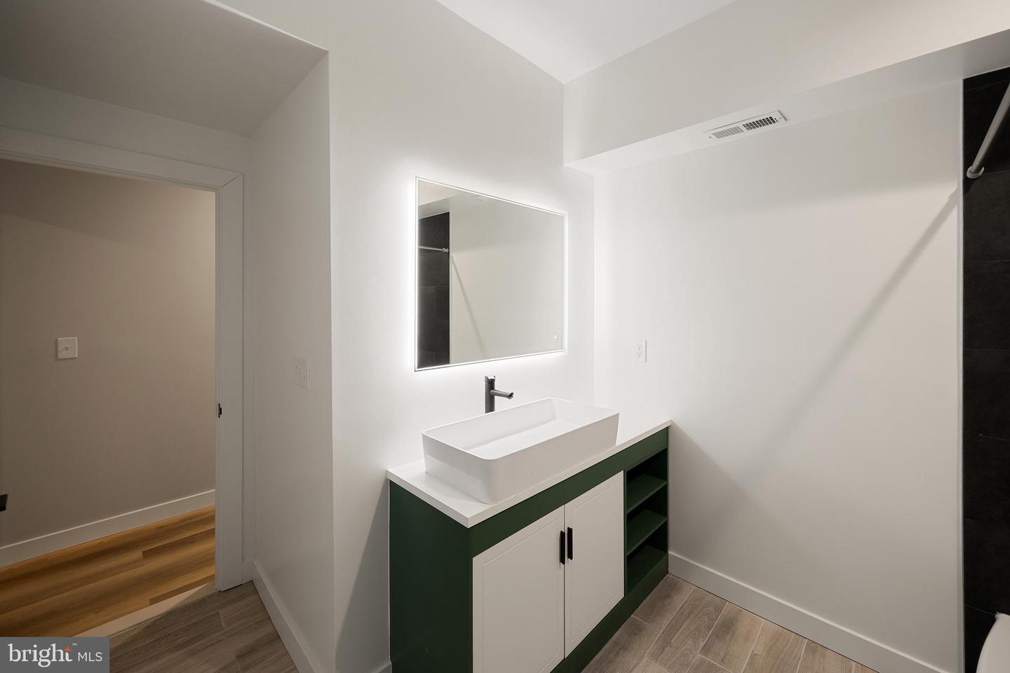 2037 Mcculloh St #2 Property Photo 14