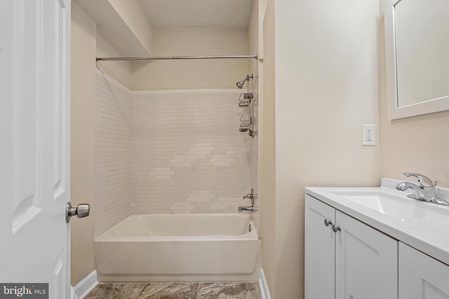 2509 Linden Ave #2 Property Photo 14