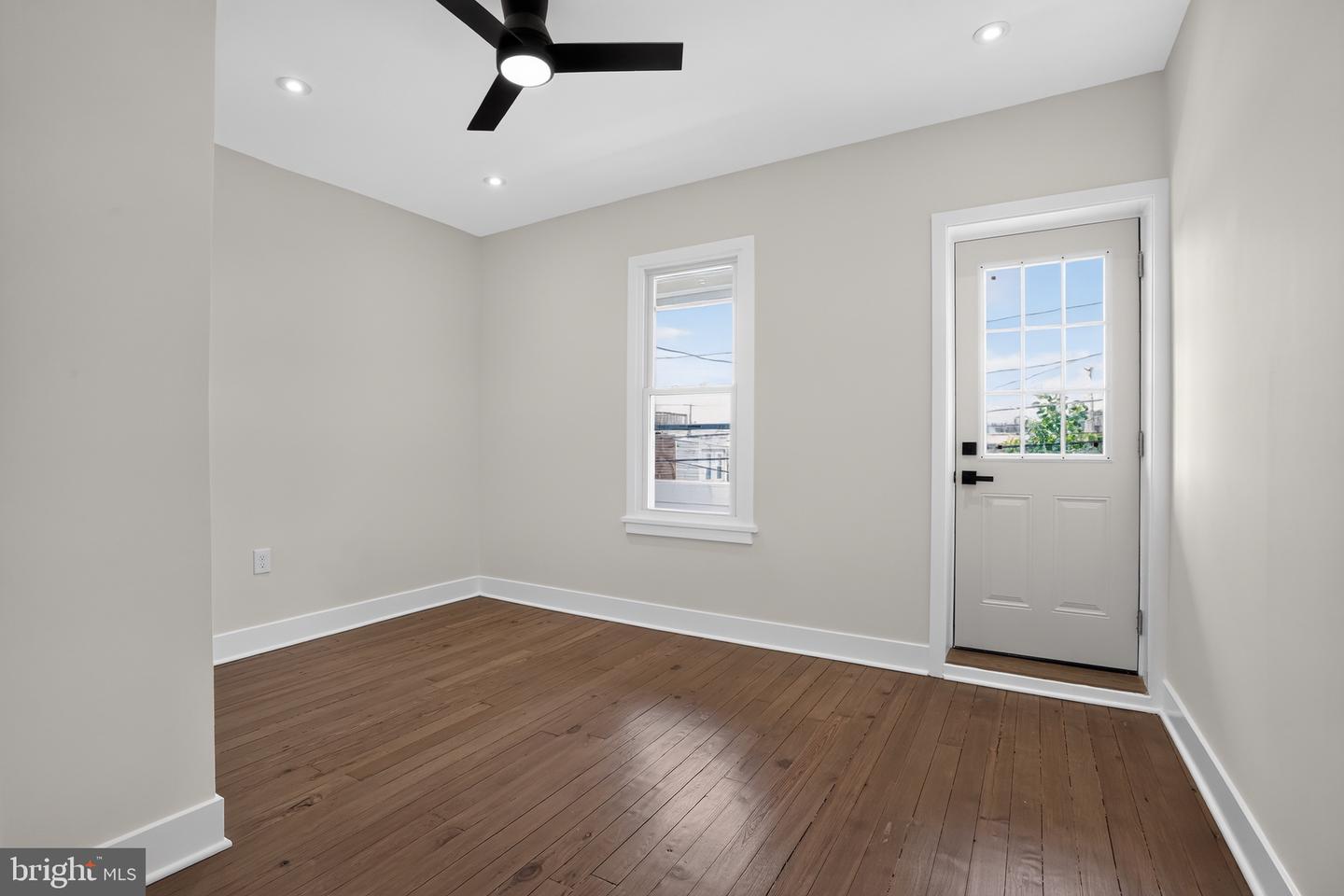 3815 Foster Ave Property Photo 17
