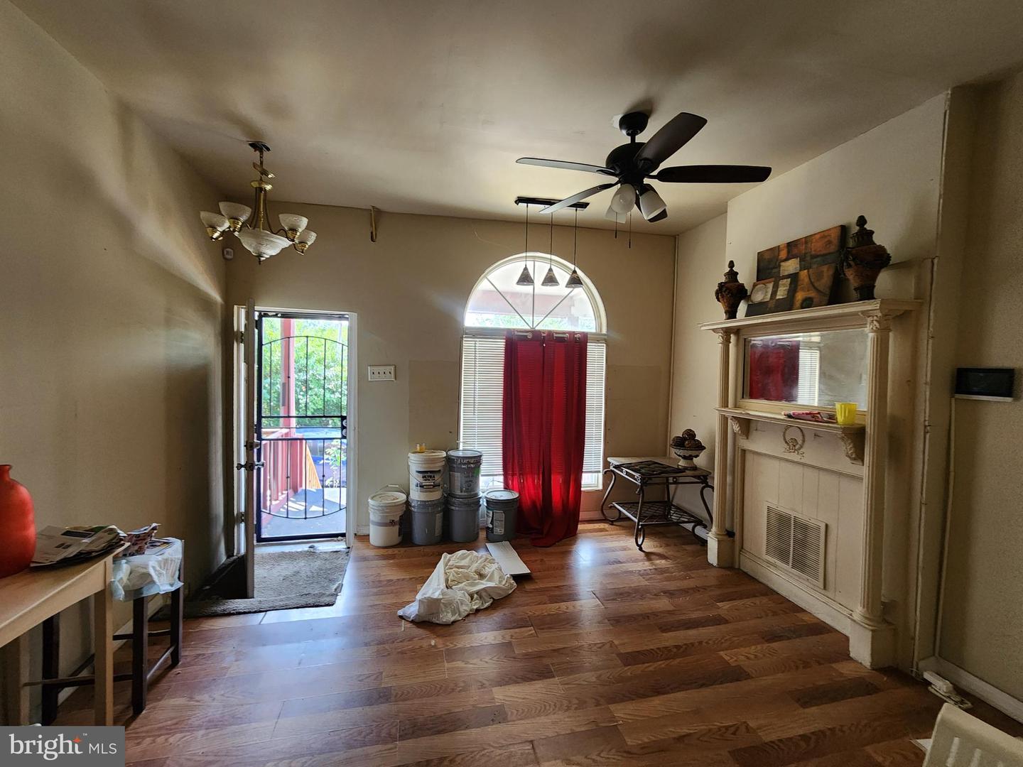 2660 Presbury St Property Photo 4