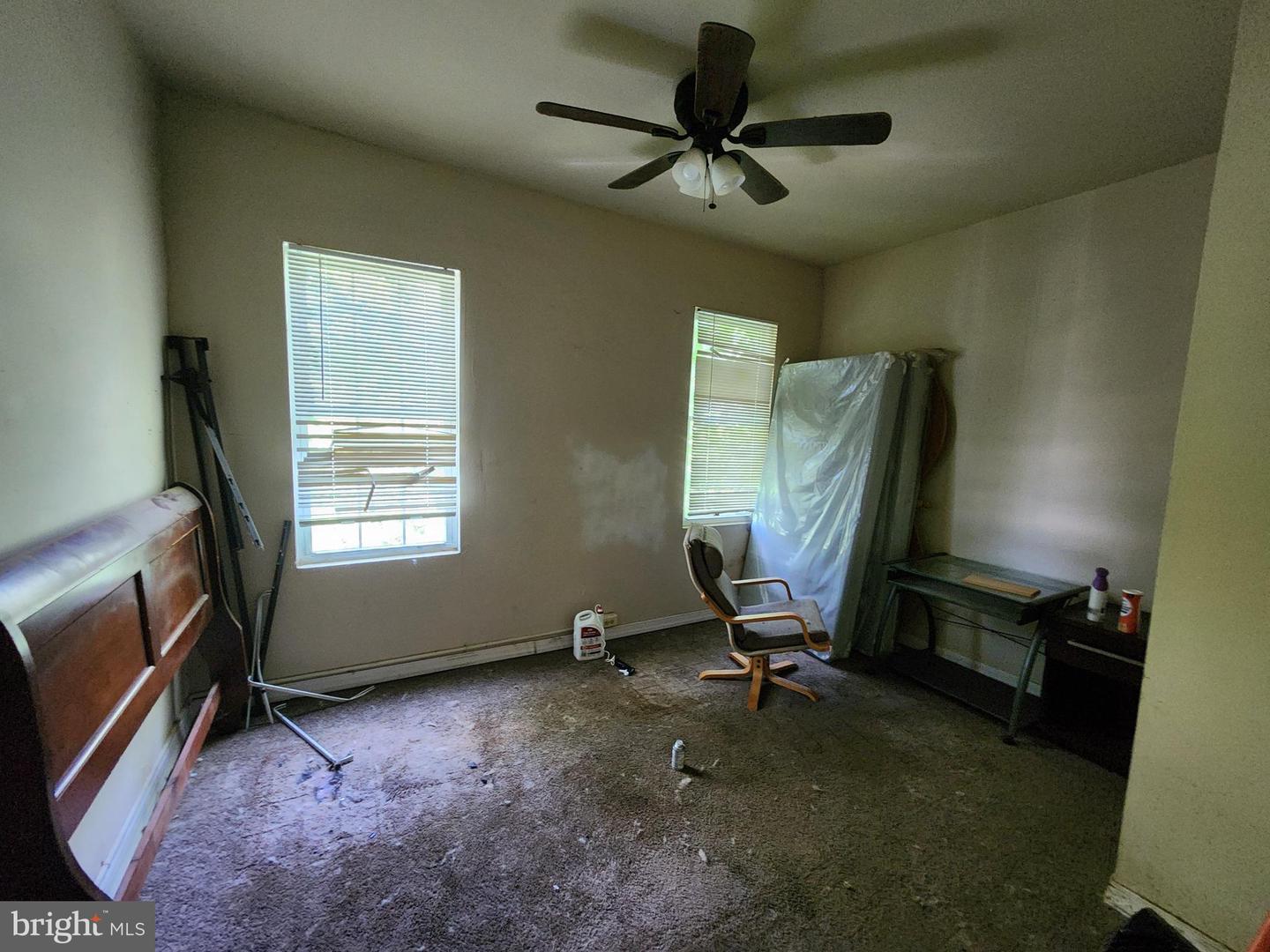 2660 Presbury St Property Photo 5