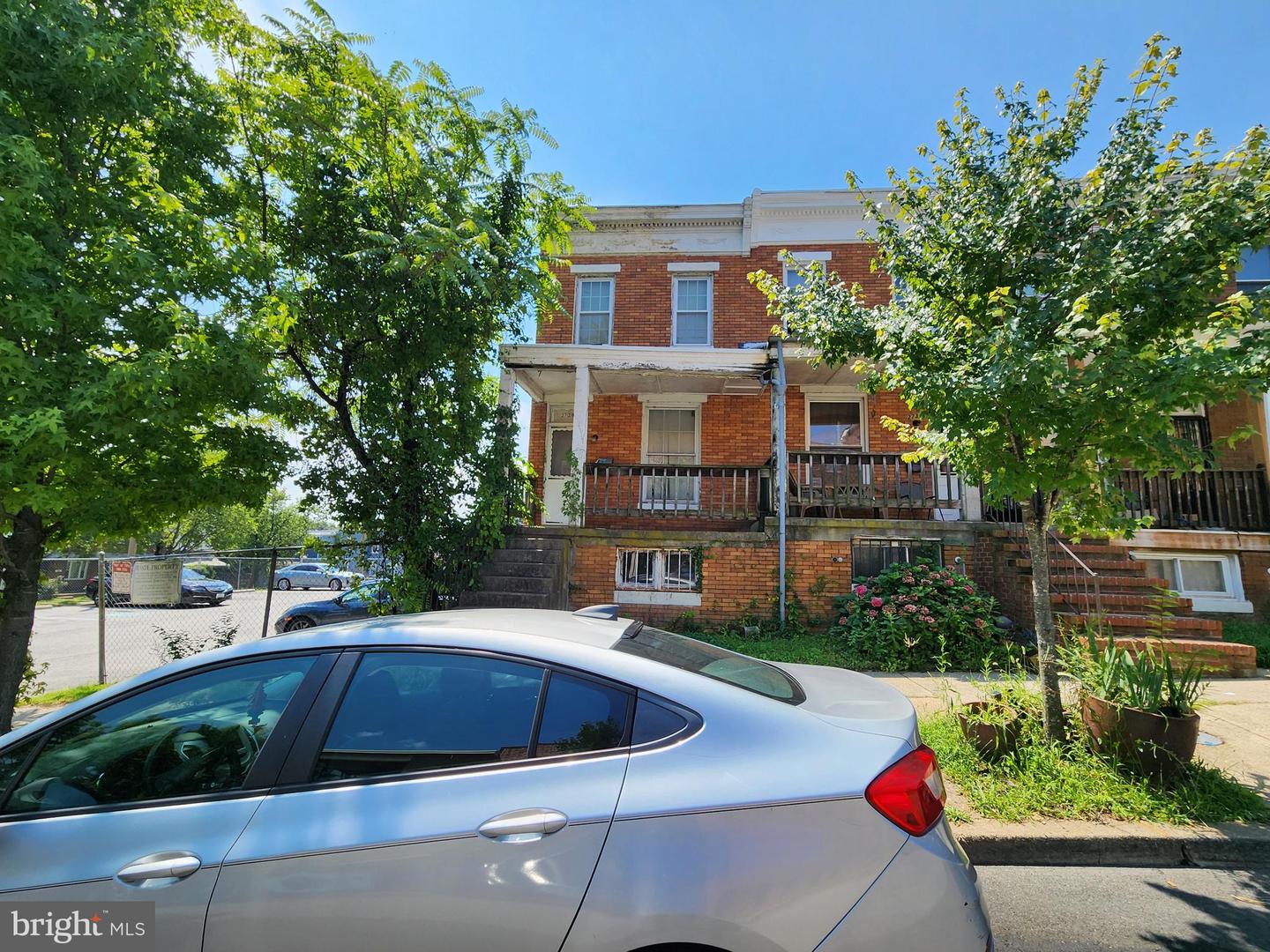 2729 Rayner Ave Property Photo 1