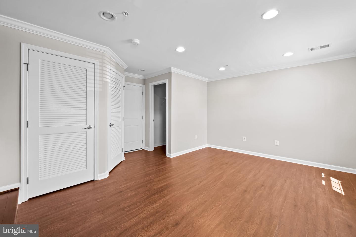 842 Oldham St Property Photo 3
