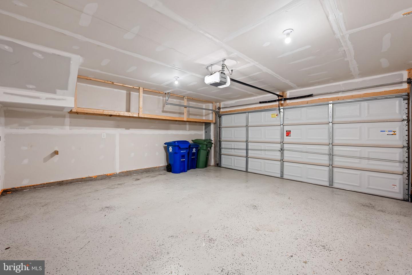 842 Oldham St Property Photo 37