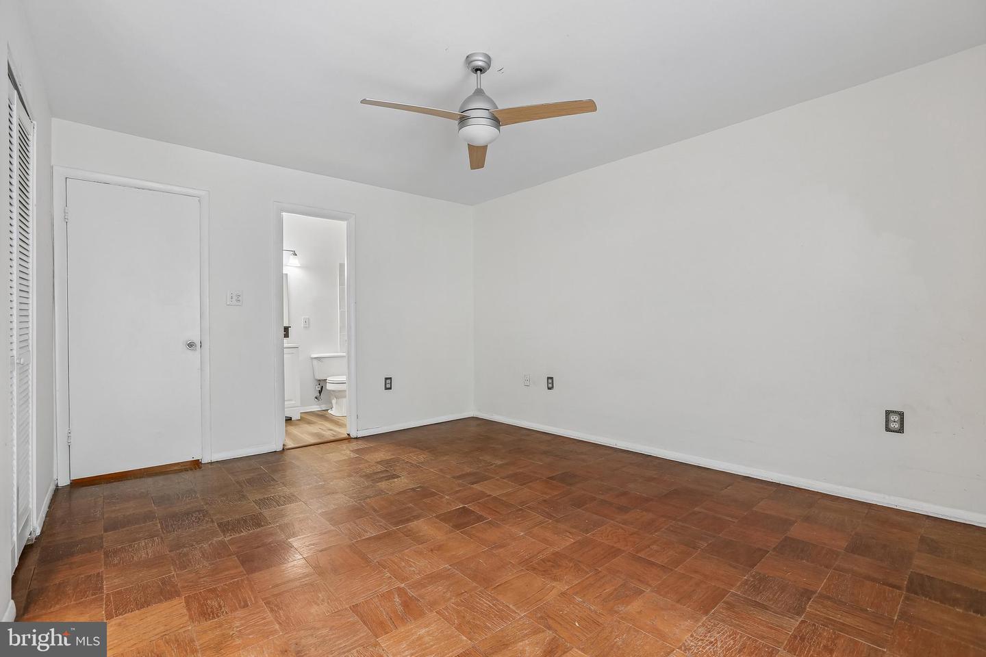 1918 Greenhaven Dr Property Photo 23