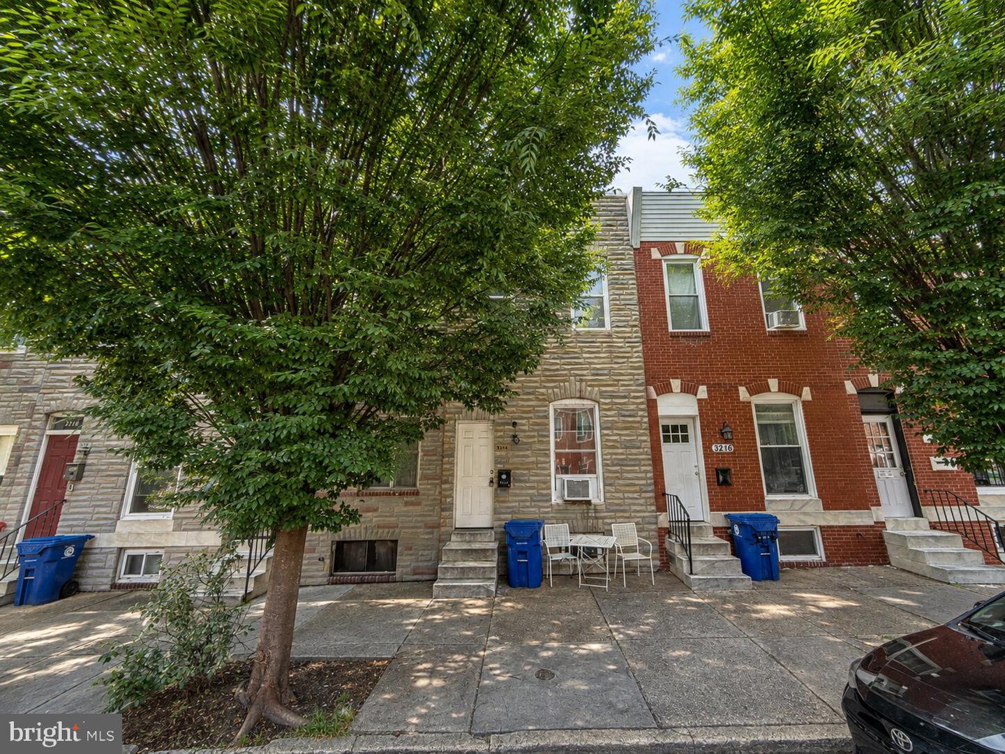 3214 E Fairmount Ave E Property Photo 1