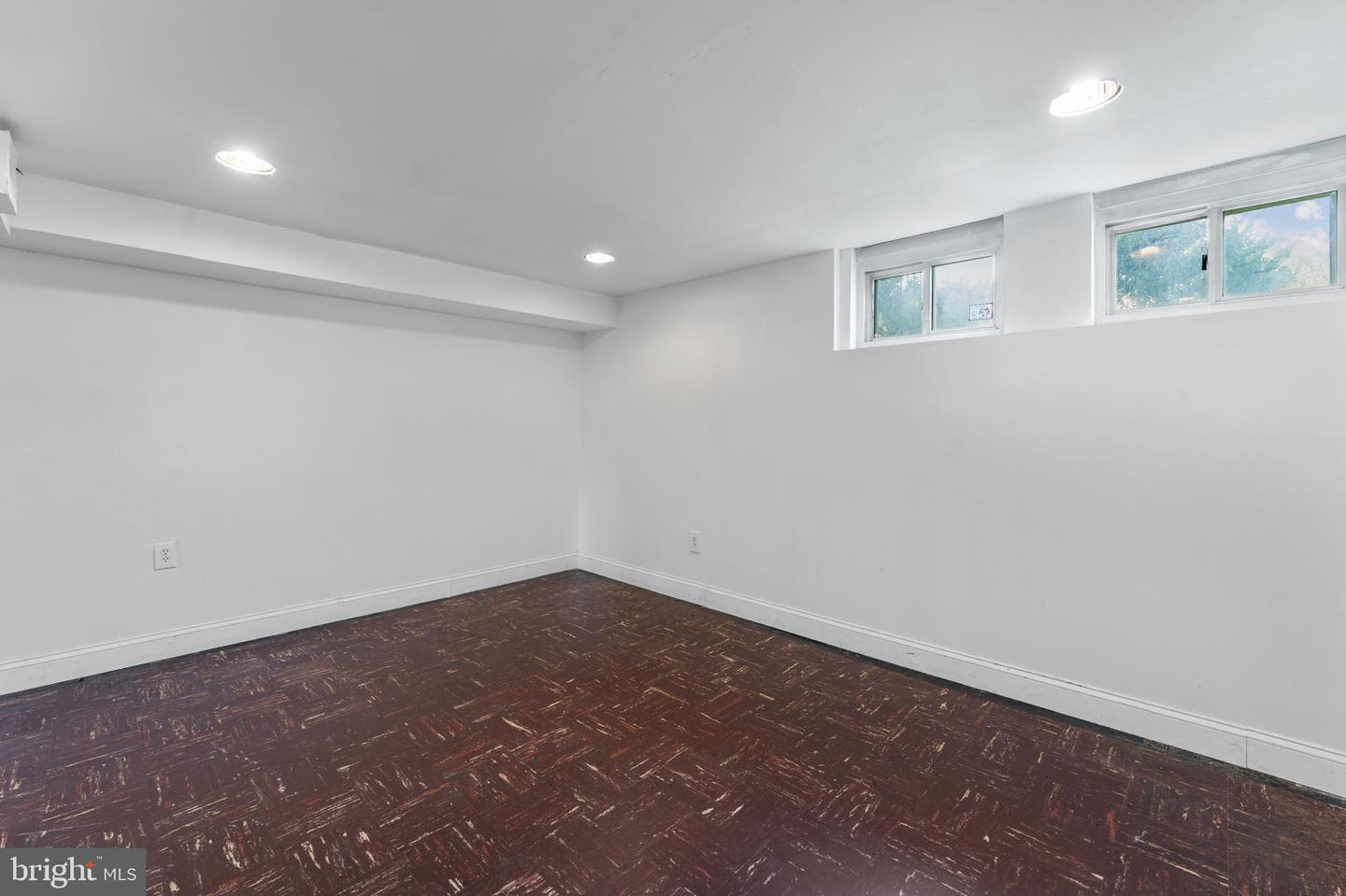 4022 Ardley Ave Property Photo 18