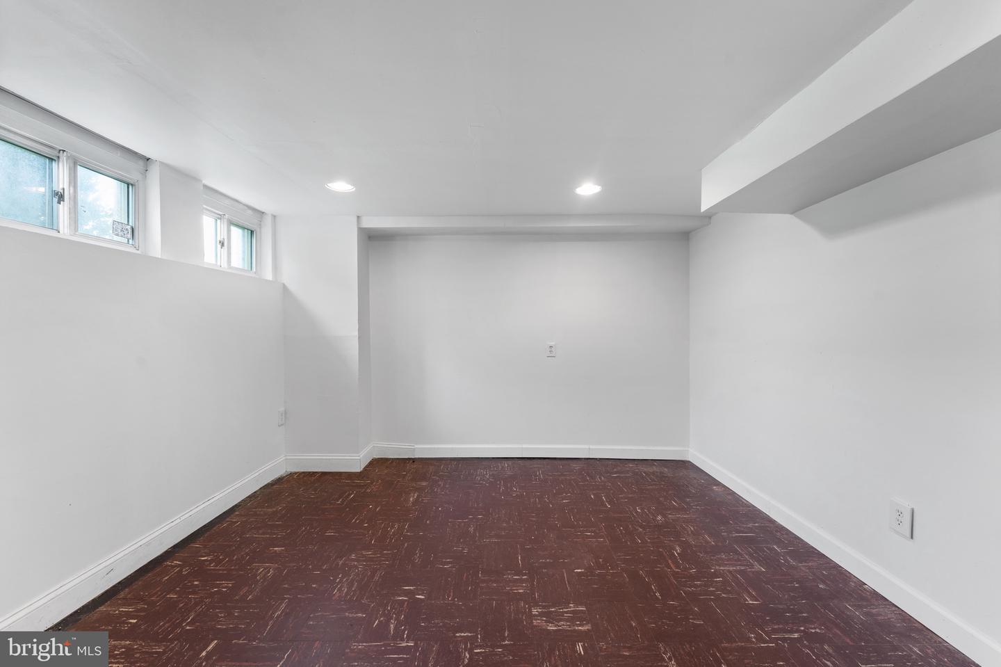4022 Ardley Ave Property Photo 20