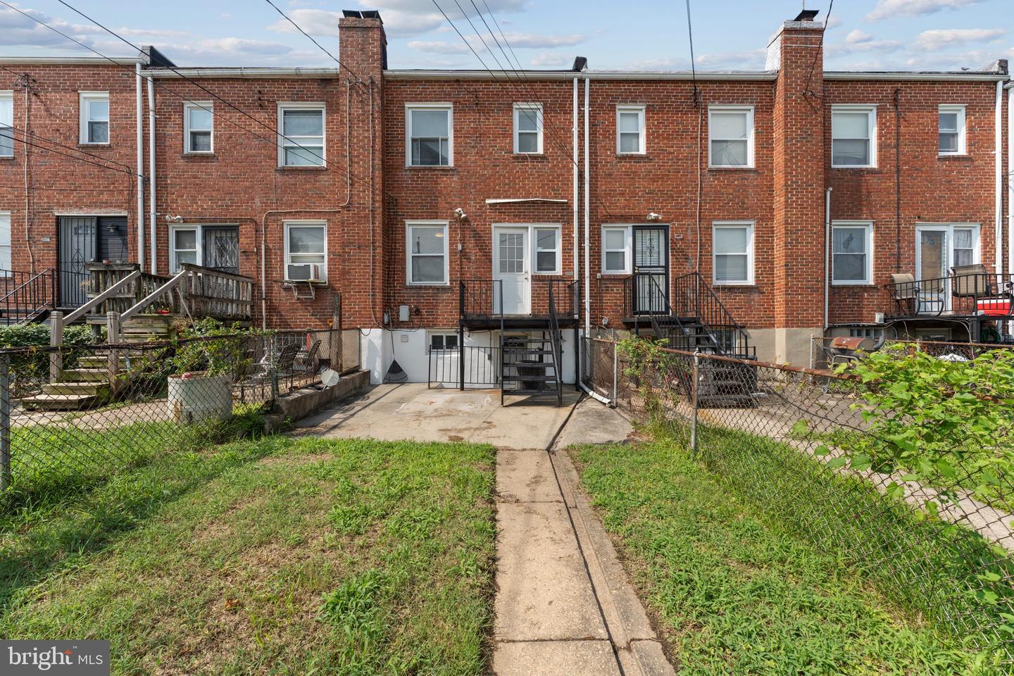 4022 Ardley Ave Property Photo 24