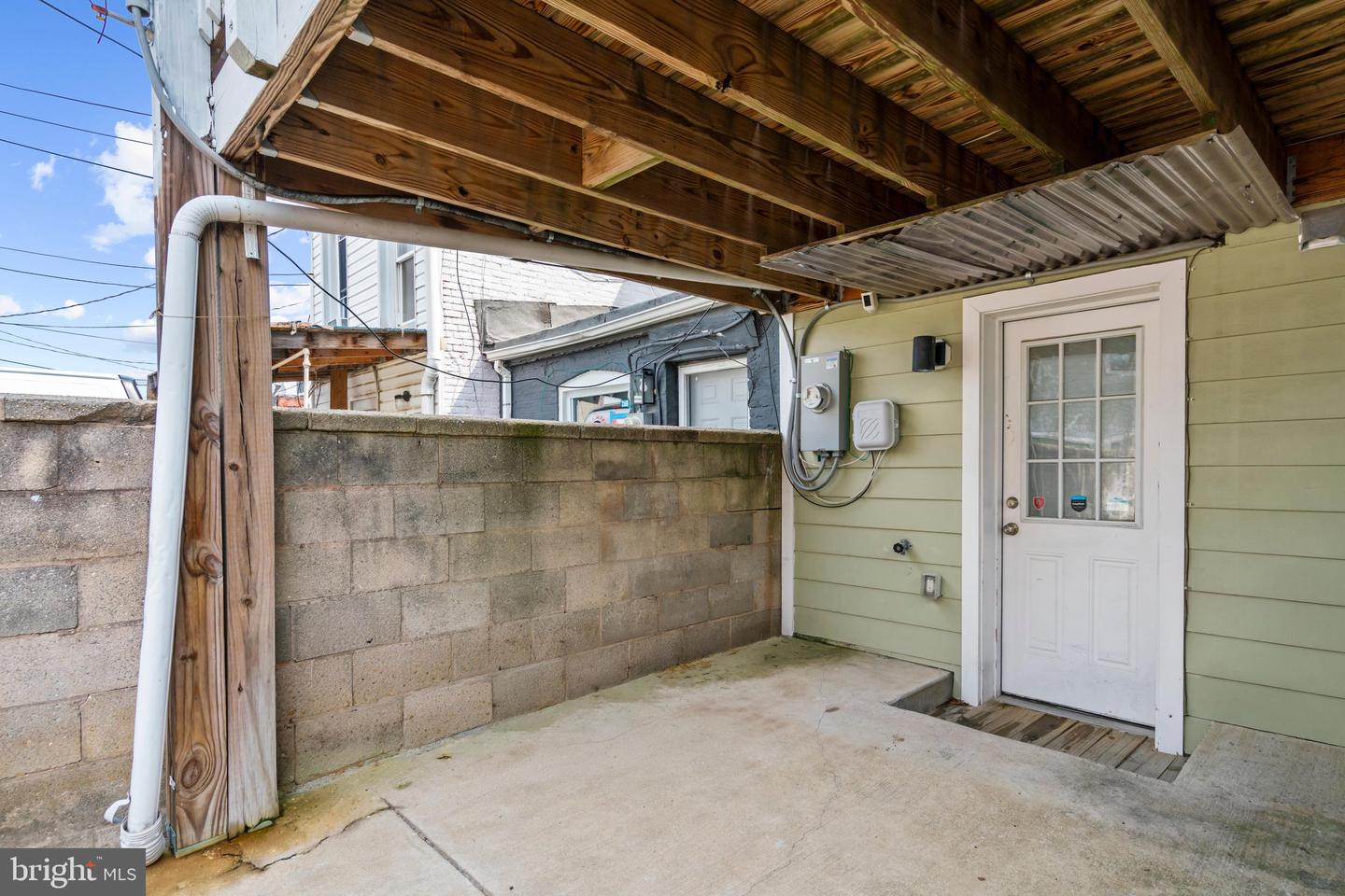 114 N Port St Property Photo 33