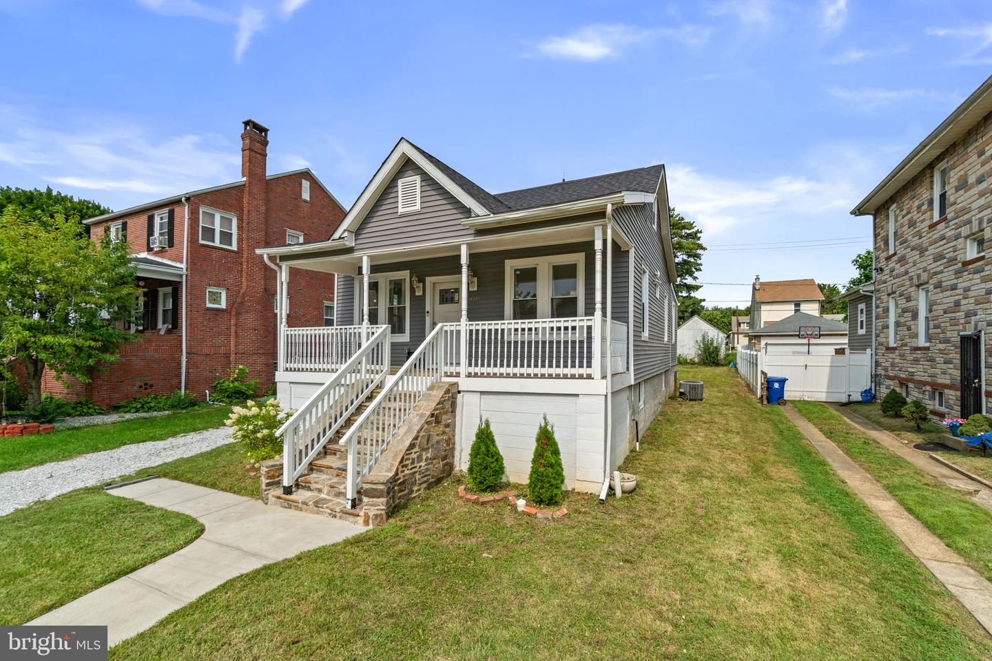 6008 Glenoak Ave Property Photo 1