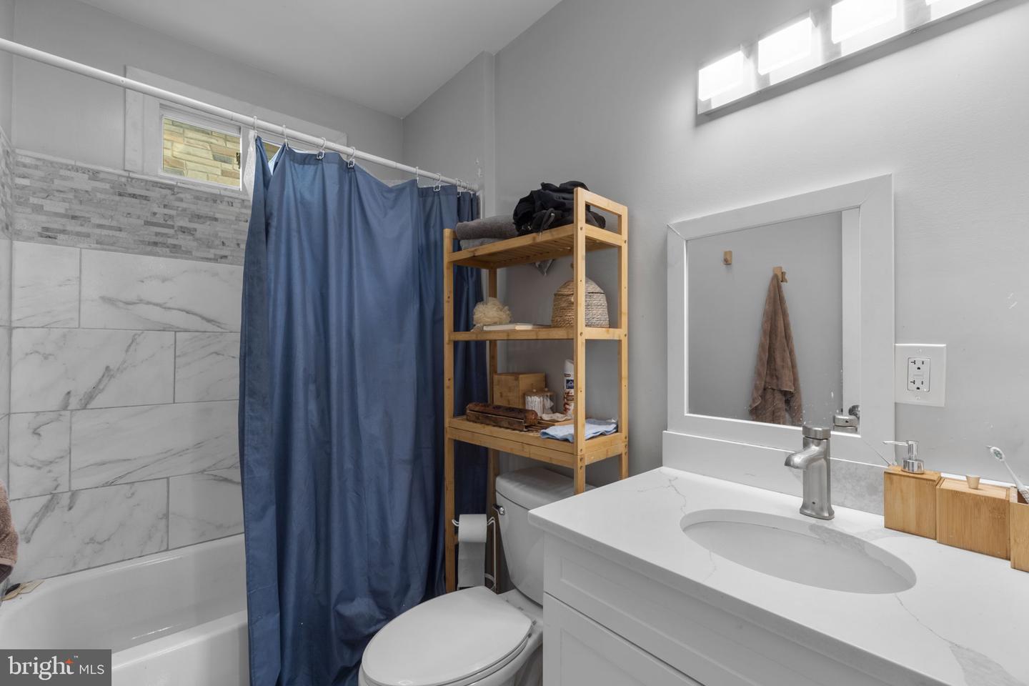 6008 Glenoak Ave Property Photo 9