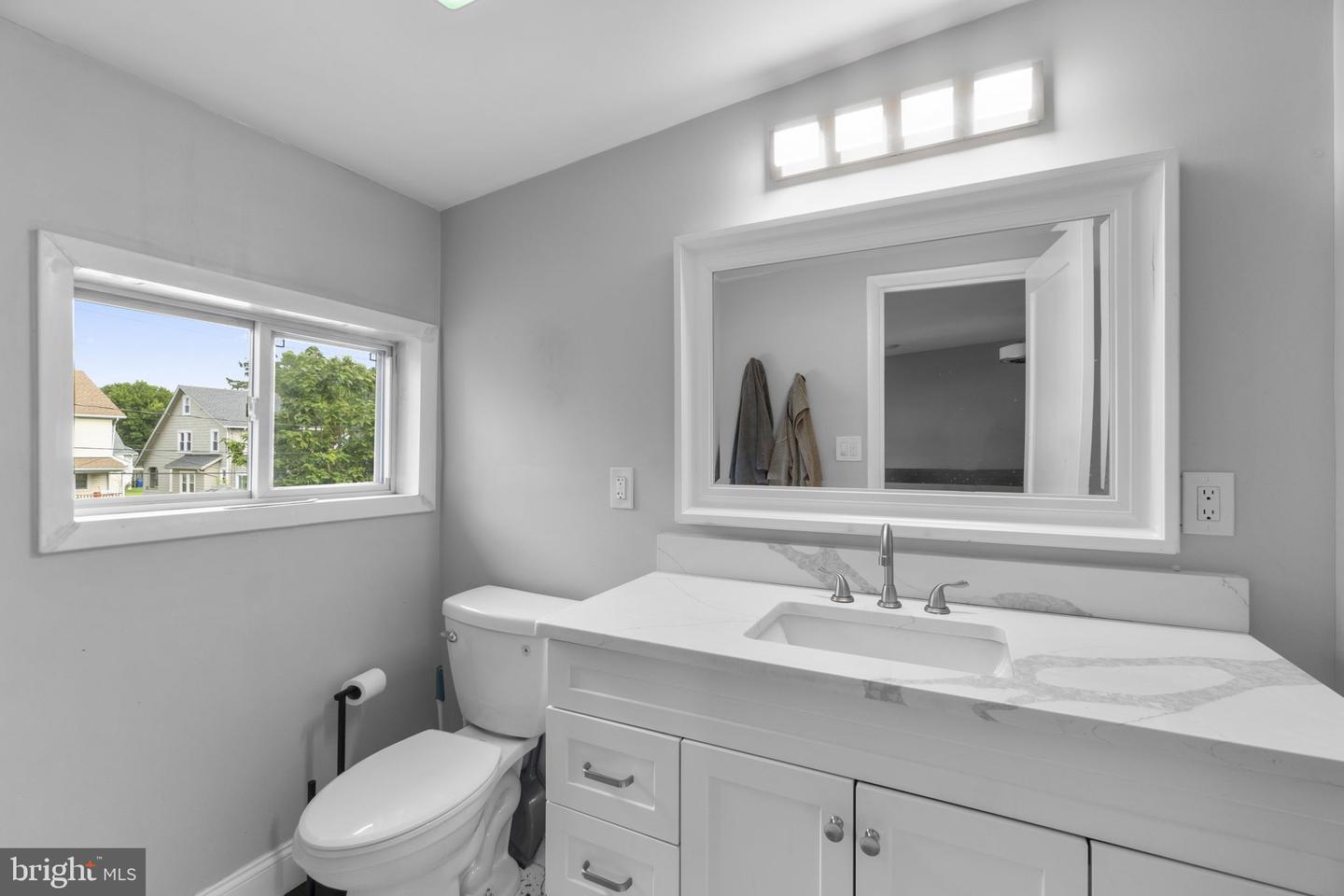 6008 Glenoak Ave Property Photo 14