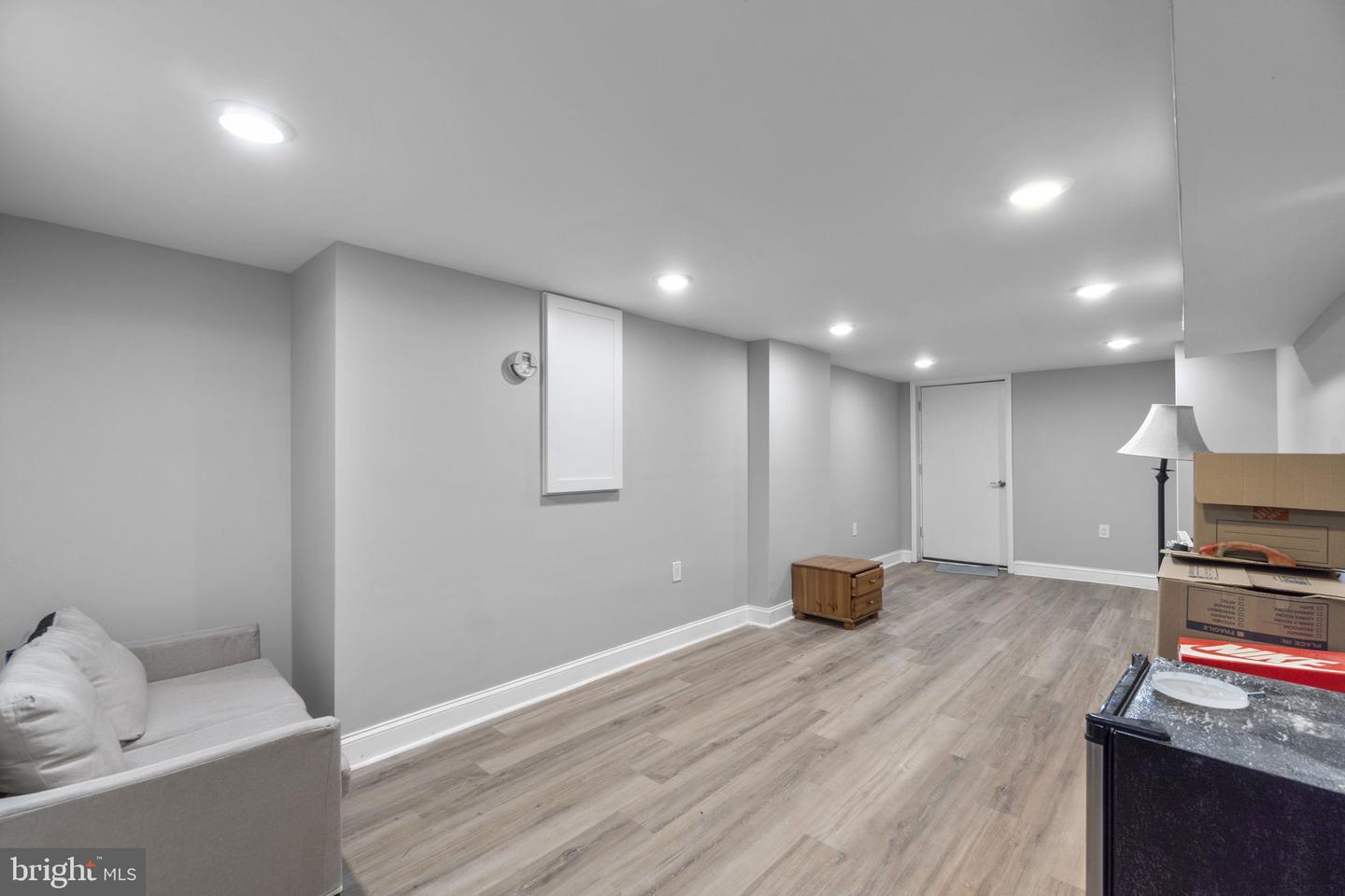 6008 Glenoak Ave Property Photo 22