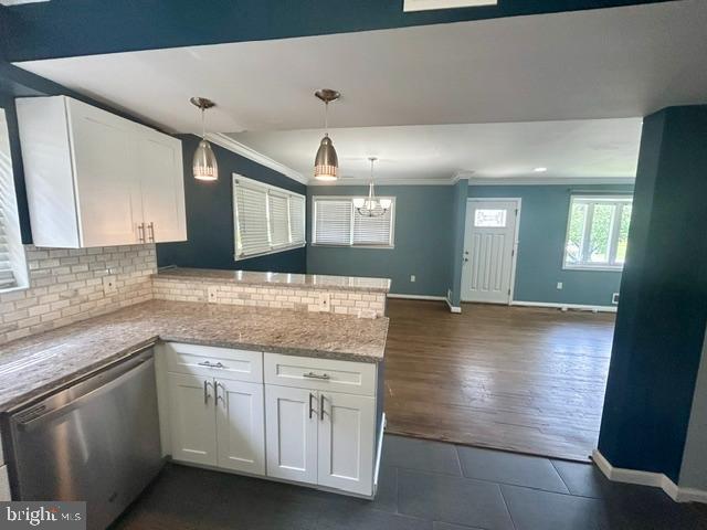 413 S Wickham Rd Property Photo 7