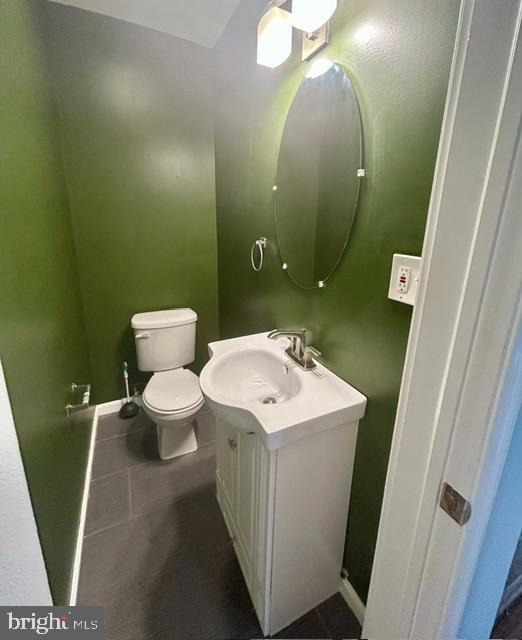 413 S Wickham Rd Property Photo 8