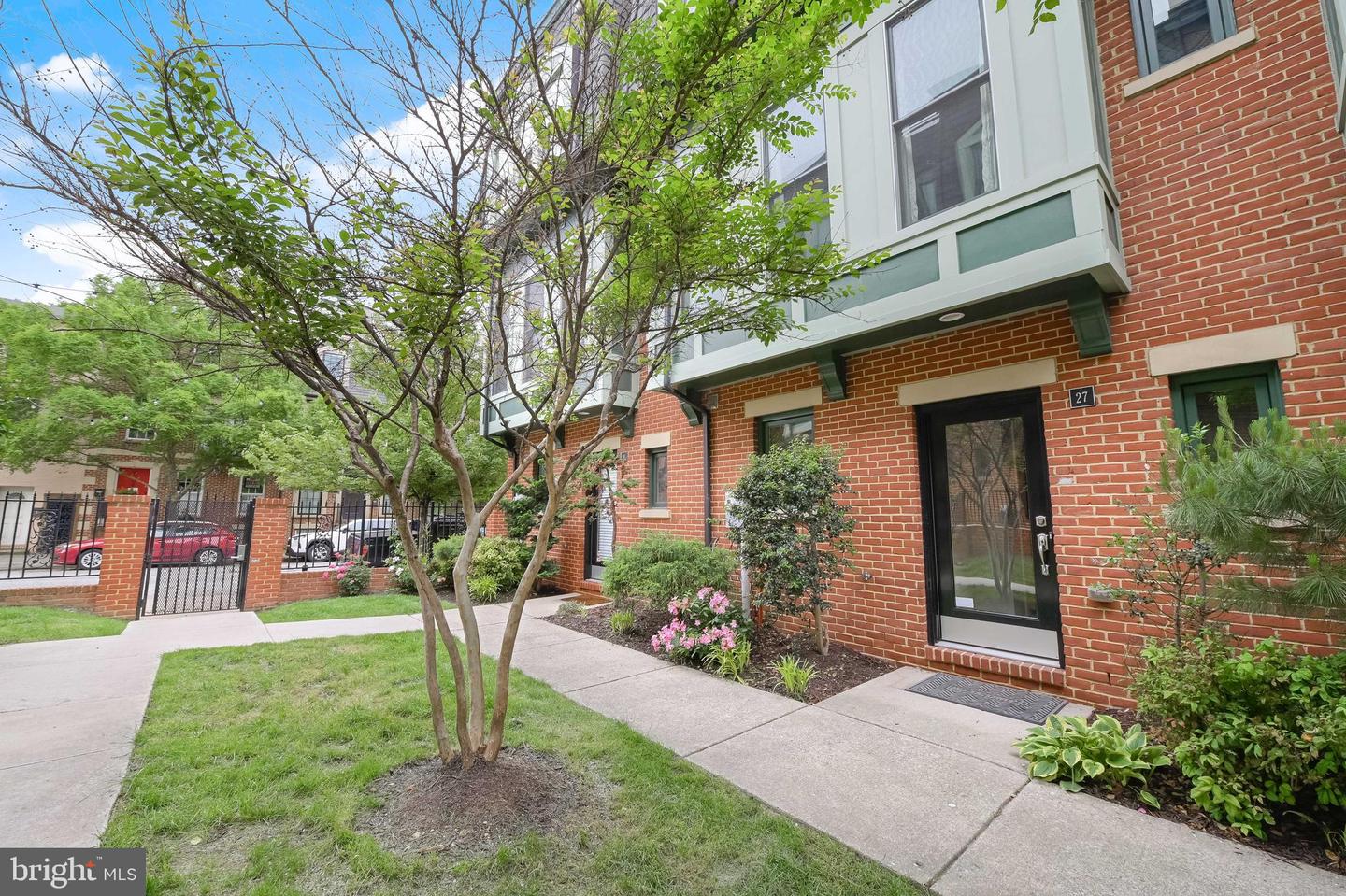 27 Yogurt Ln Property Photo 2