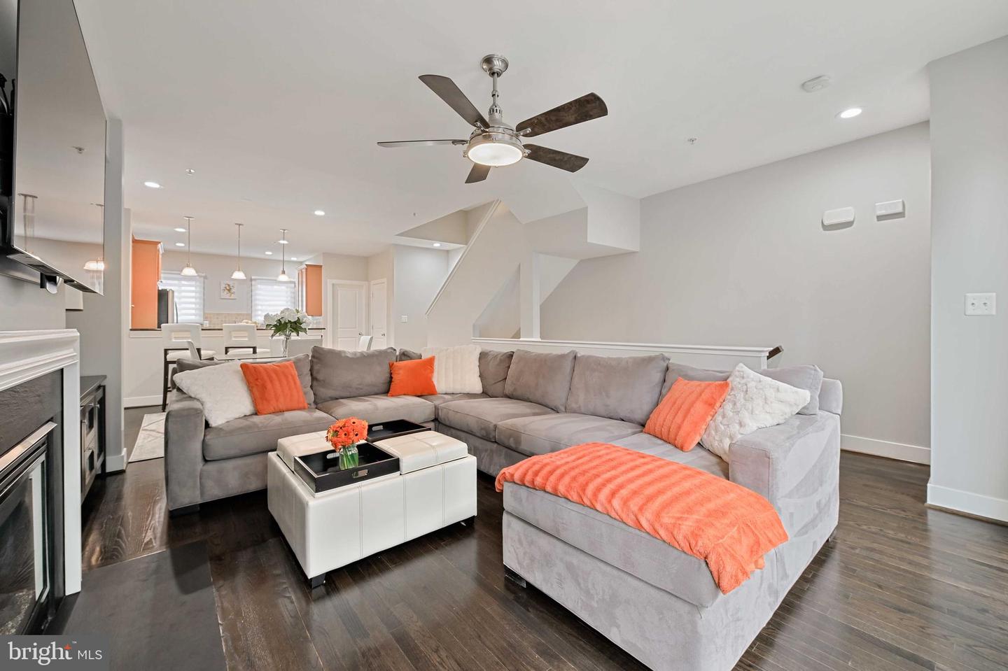 27 Yogurt Ln Property Photo 5