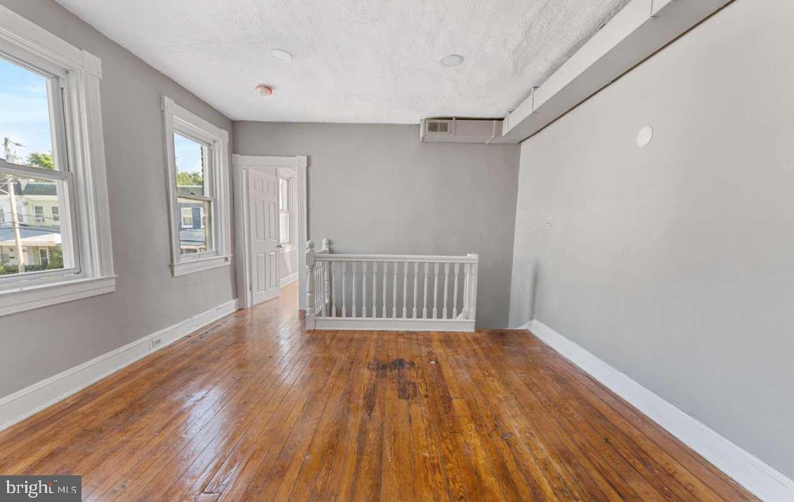 2910 Markley Ave Property Photo 4