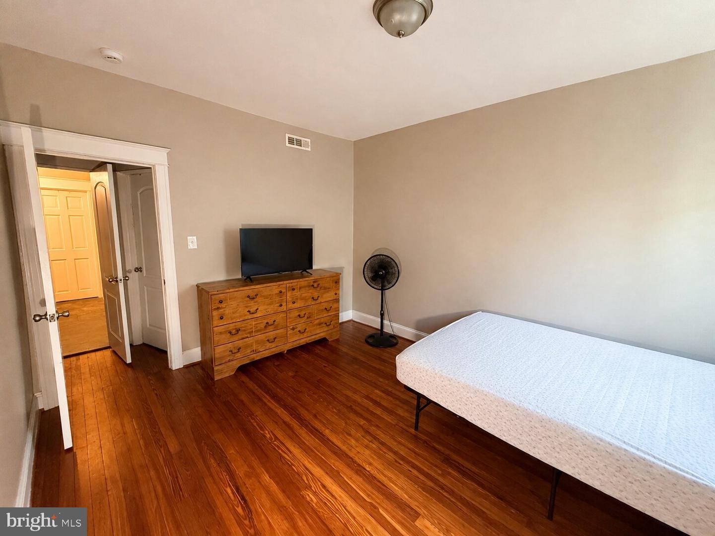 2641 Aisquith St Property Photo 4