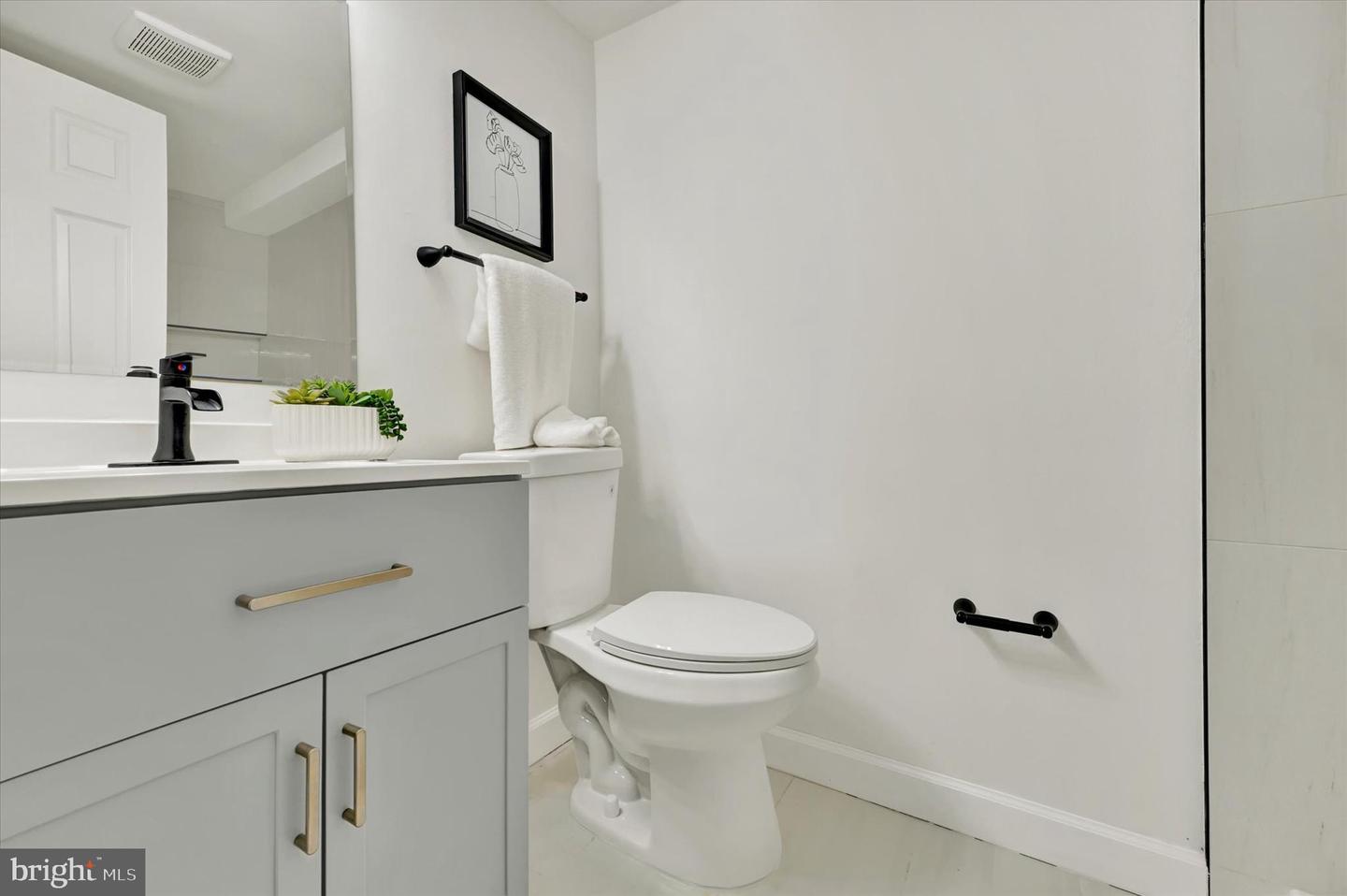 5526 Bucknell Rd Property Photo 24