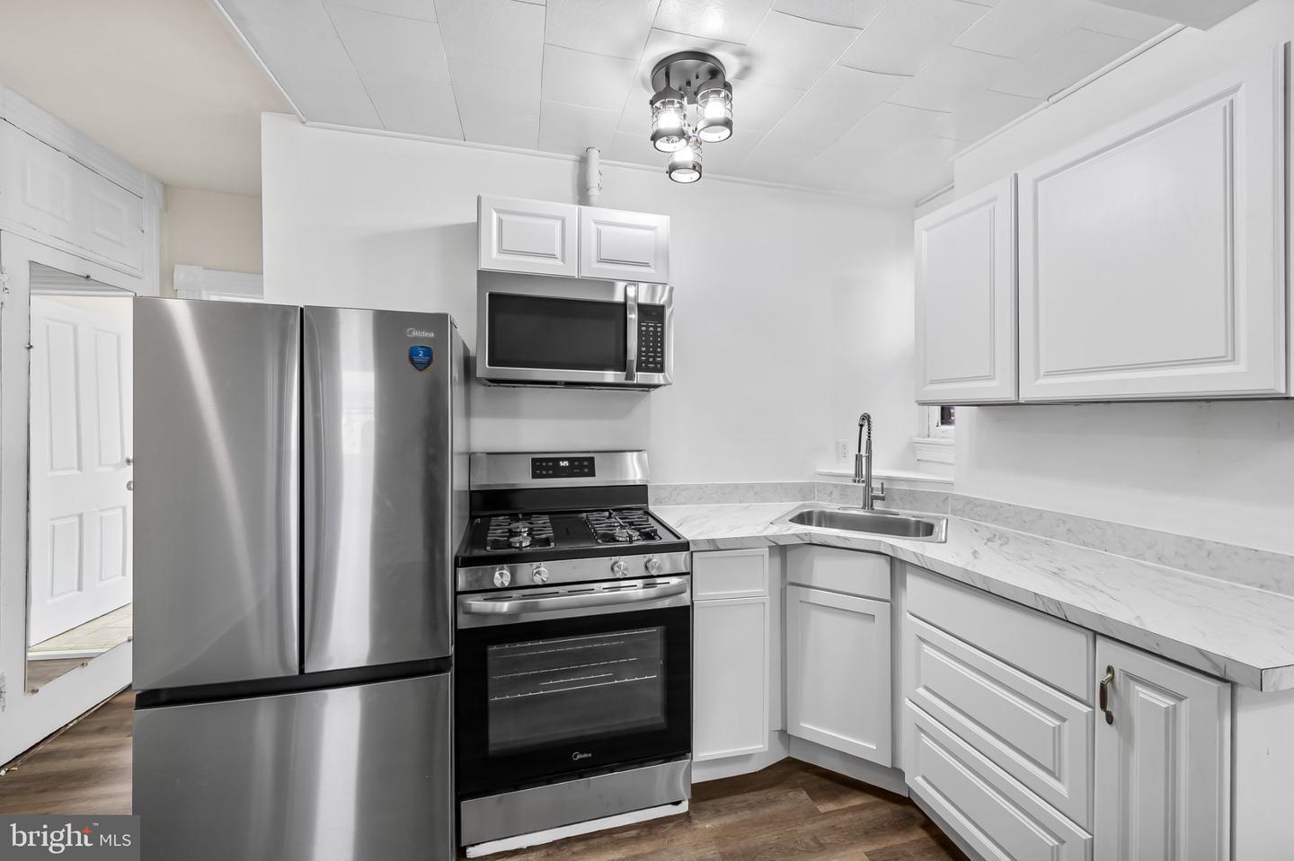 MDBA2227654 Property Photo 33
