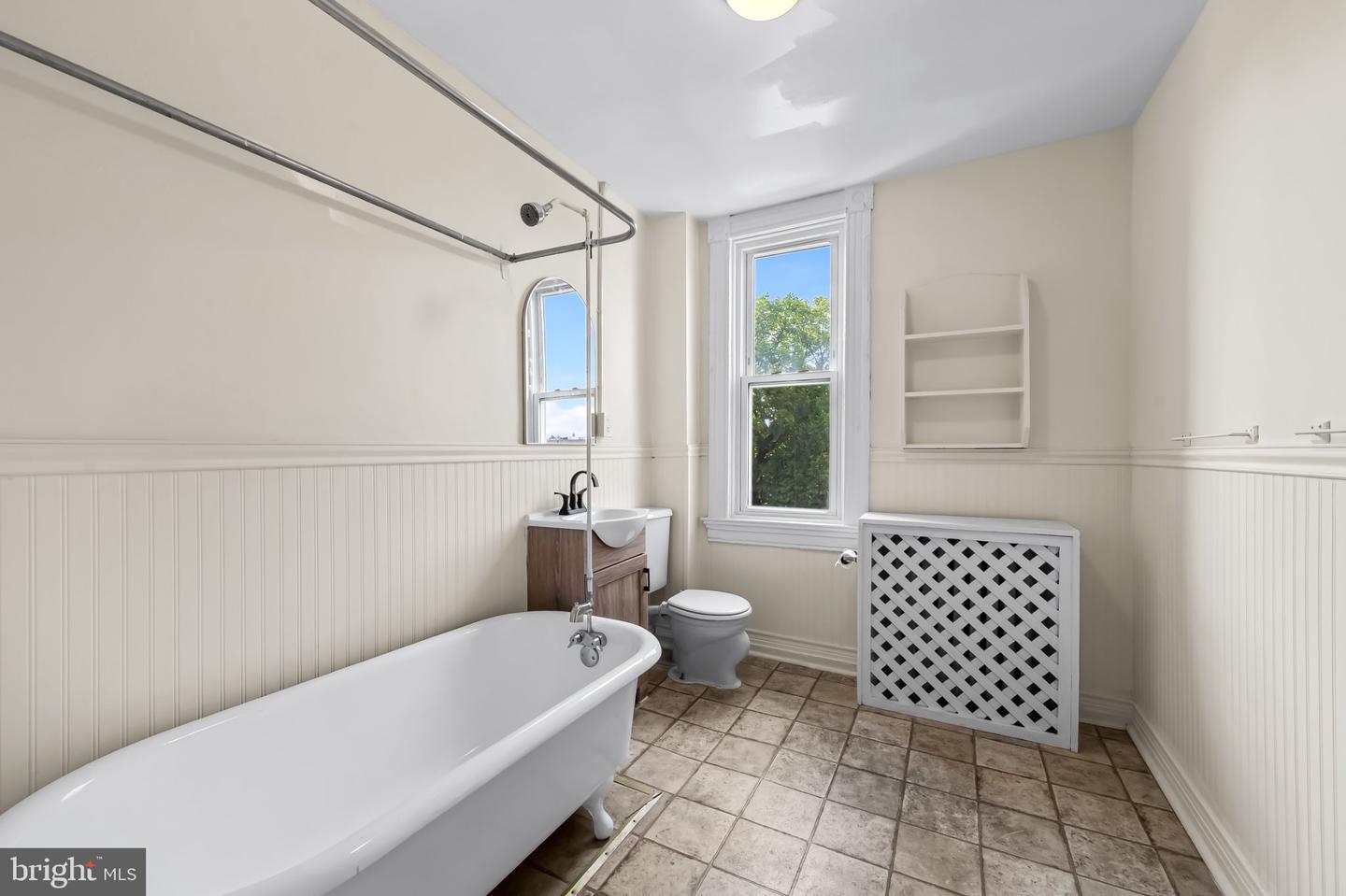 MDBA2227654 Property Photo 38