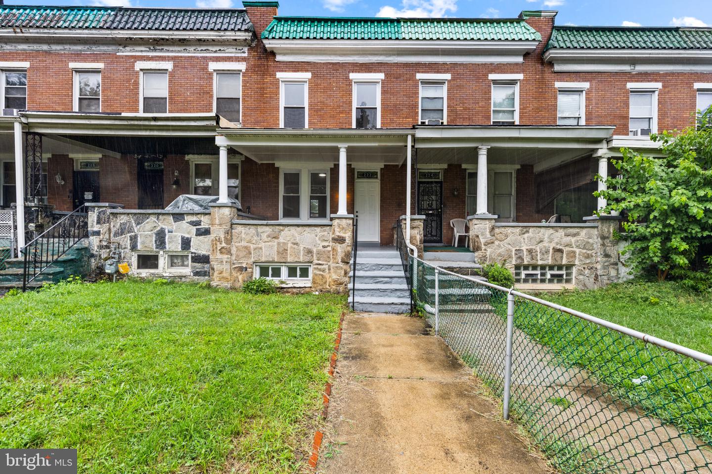 222 N Hilton St Property Photo 1