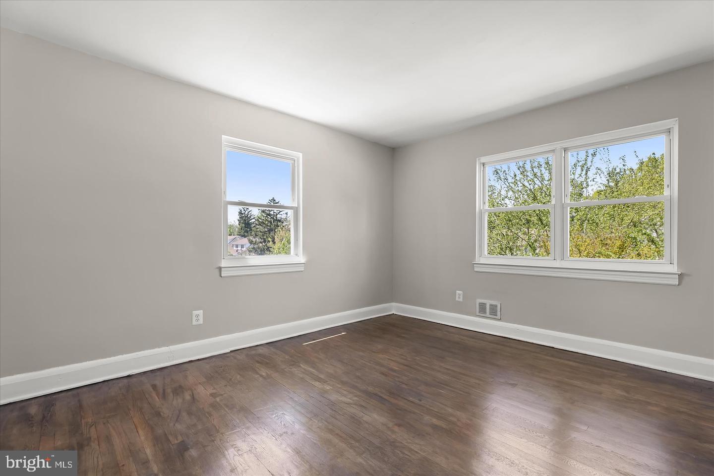 4015 Duvall Ave Property Photo 17