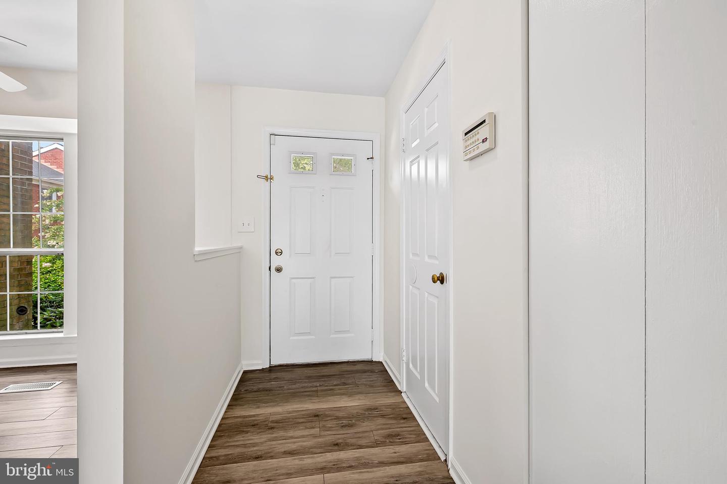 919 Dartmouthglen Way Property Photo 2