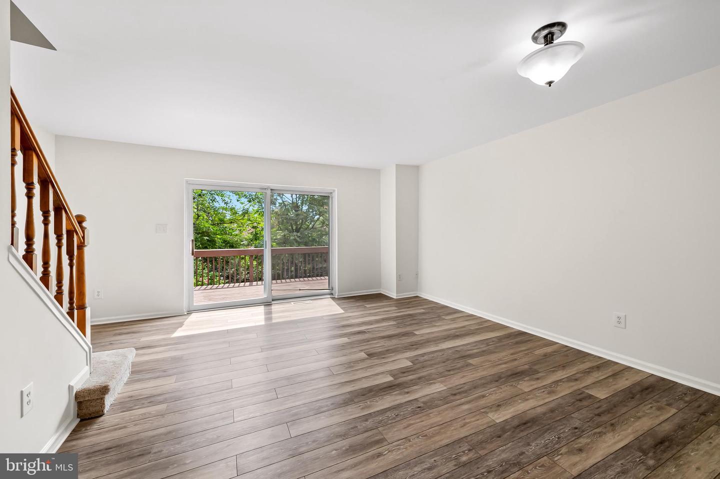 919 Dartmouthglen Way Property Photo 10