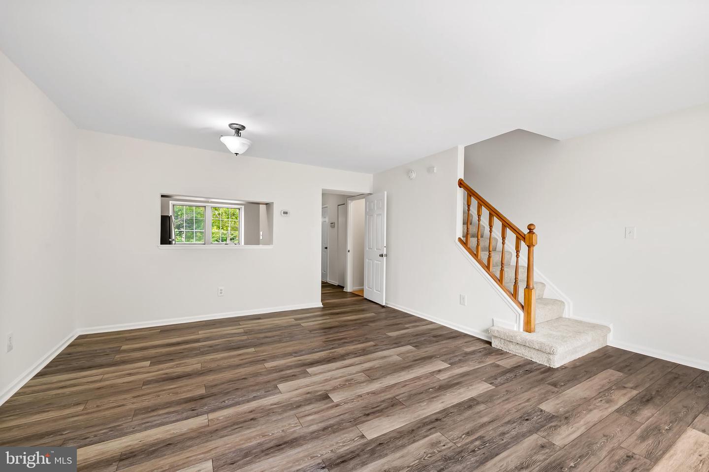 919 Dartmouthglen Way Property Photo 12