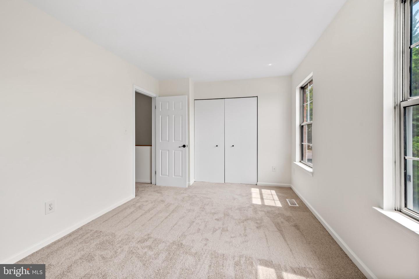 919 Dartmouthglen Way Property Photo 18
