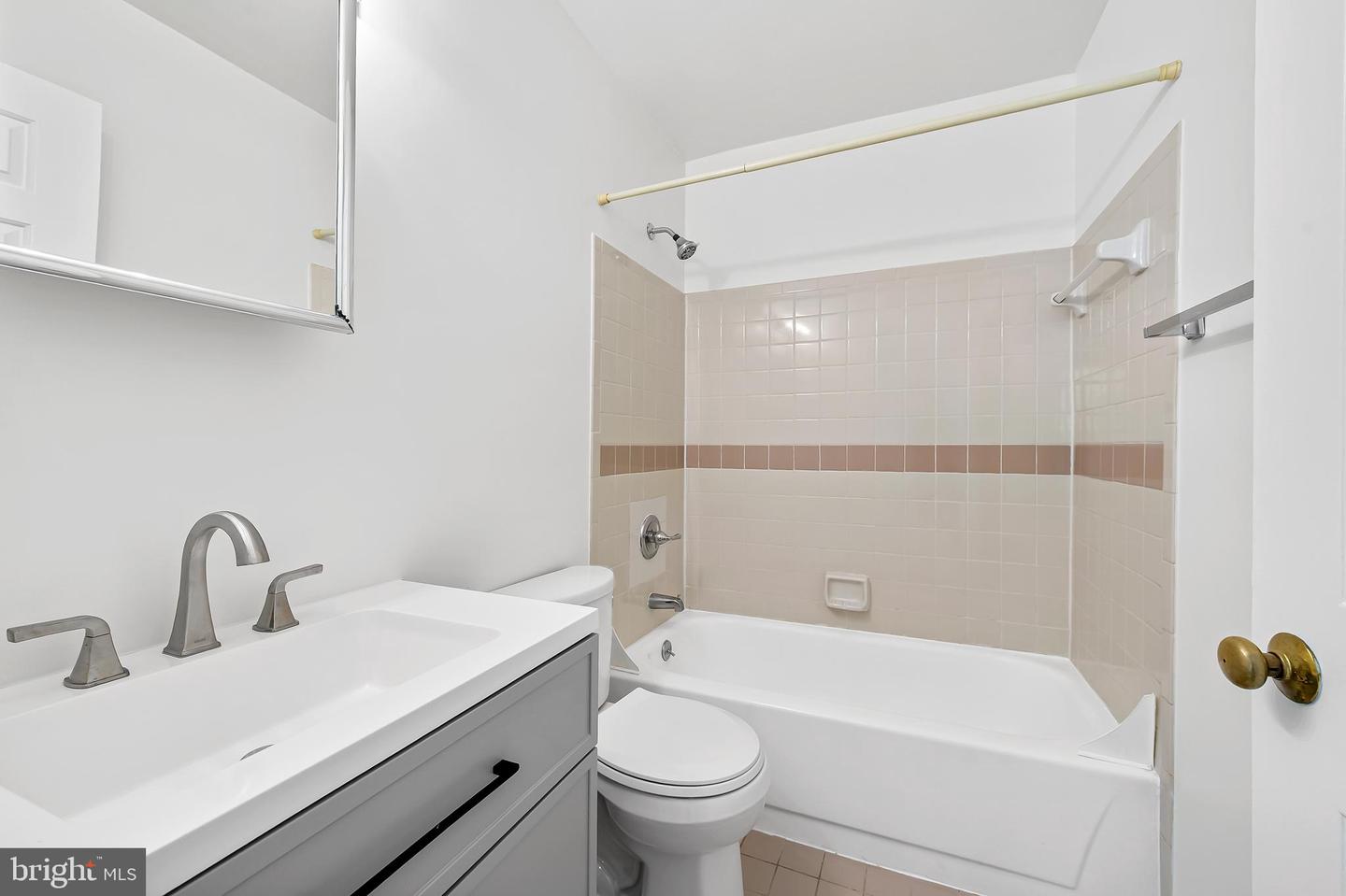 919 Dartmouthglen Way Property Photo 24